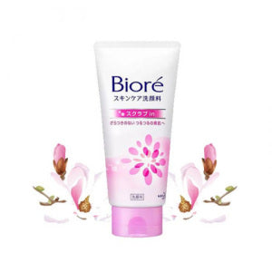 BIORE -- Face Wash Scrub In