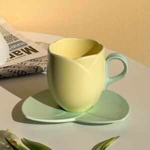 Yellow Tulip Ceramic Mug with Leaf Plate (Tall)